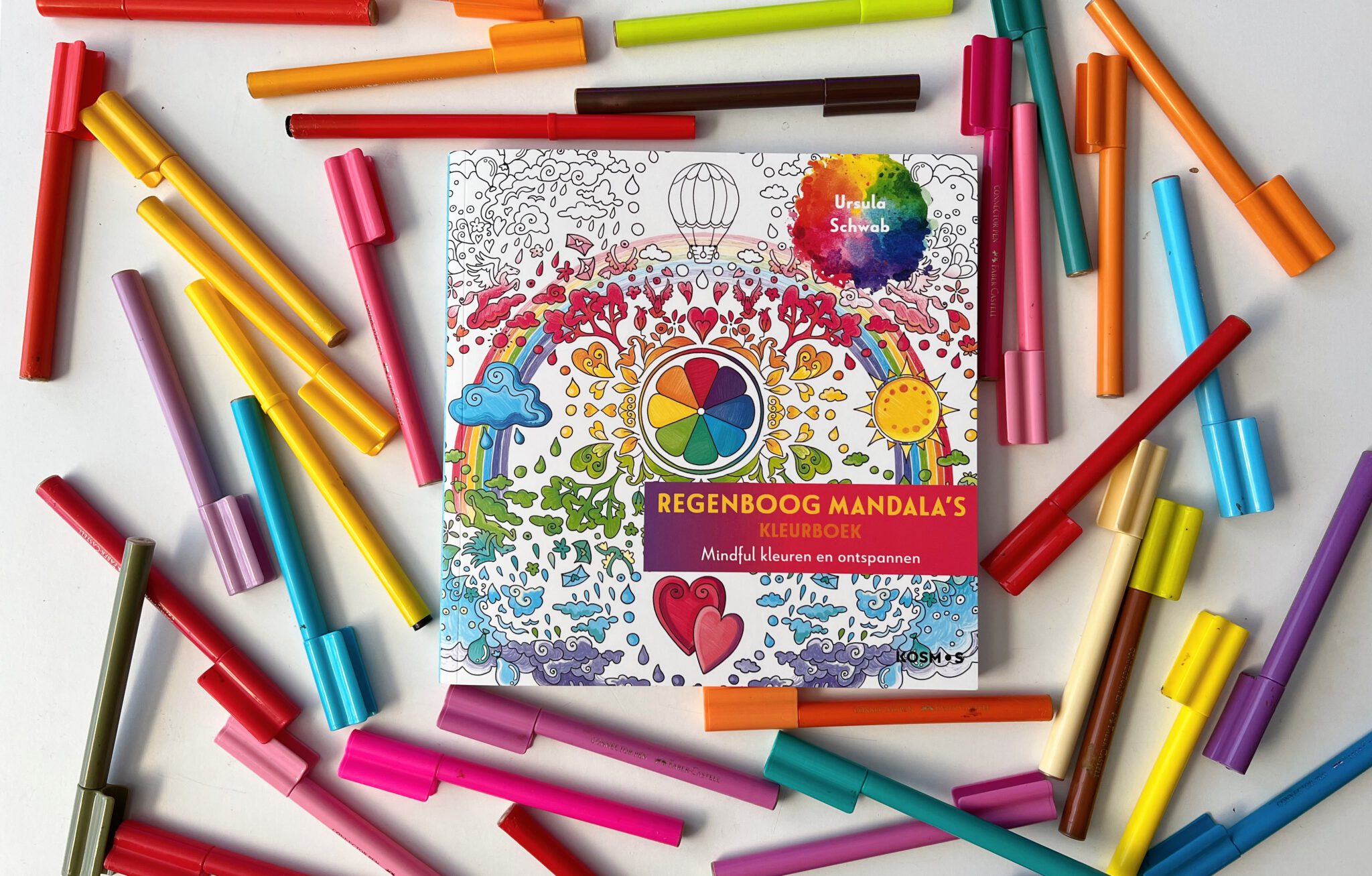 Regenboog mandala's kleurboek - Stéfani gets fit, image size:2048x1307