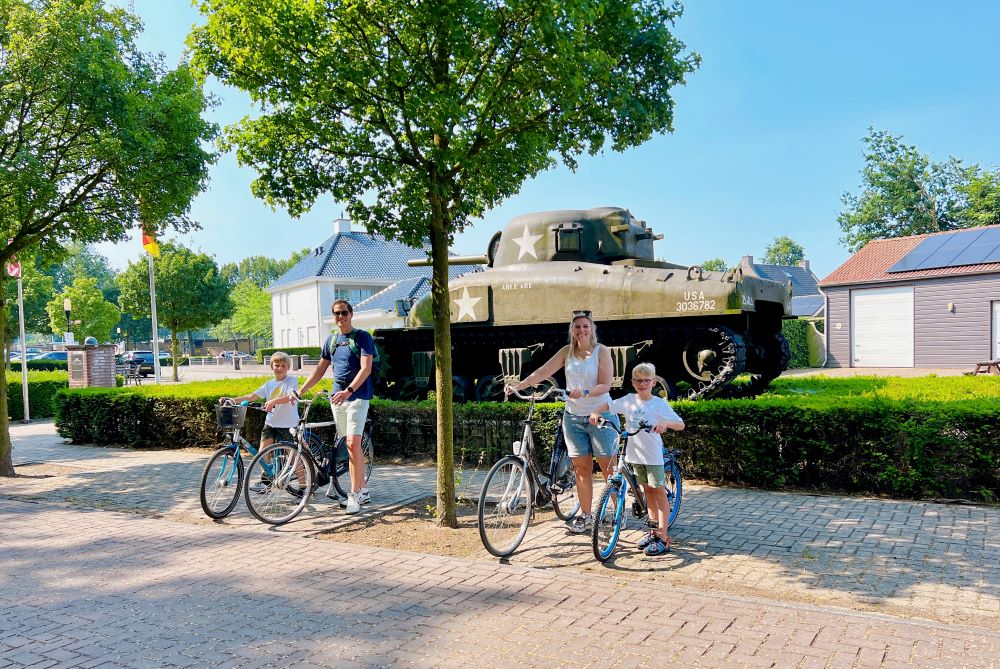 oorlogsmuseum overloon fiets